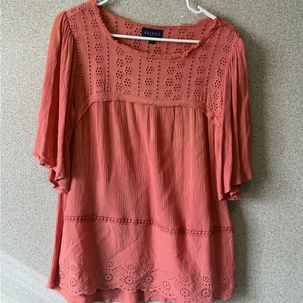 Women's Coral Lace‎ Blouse
